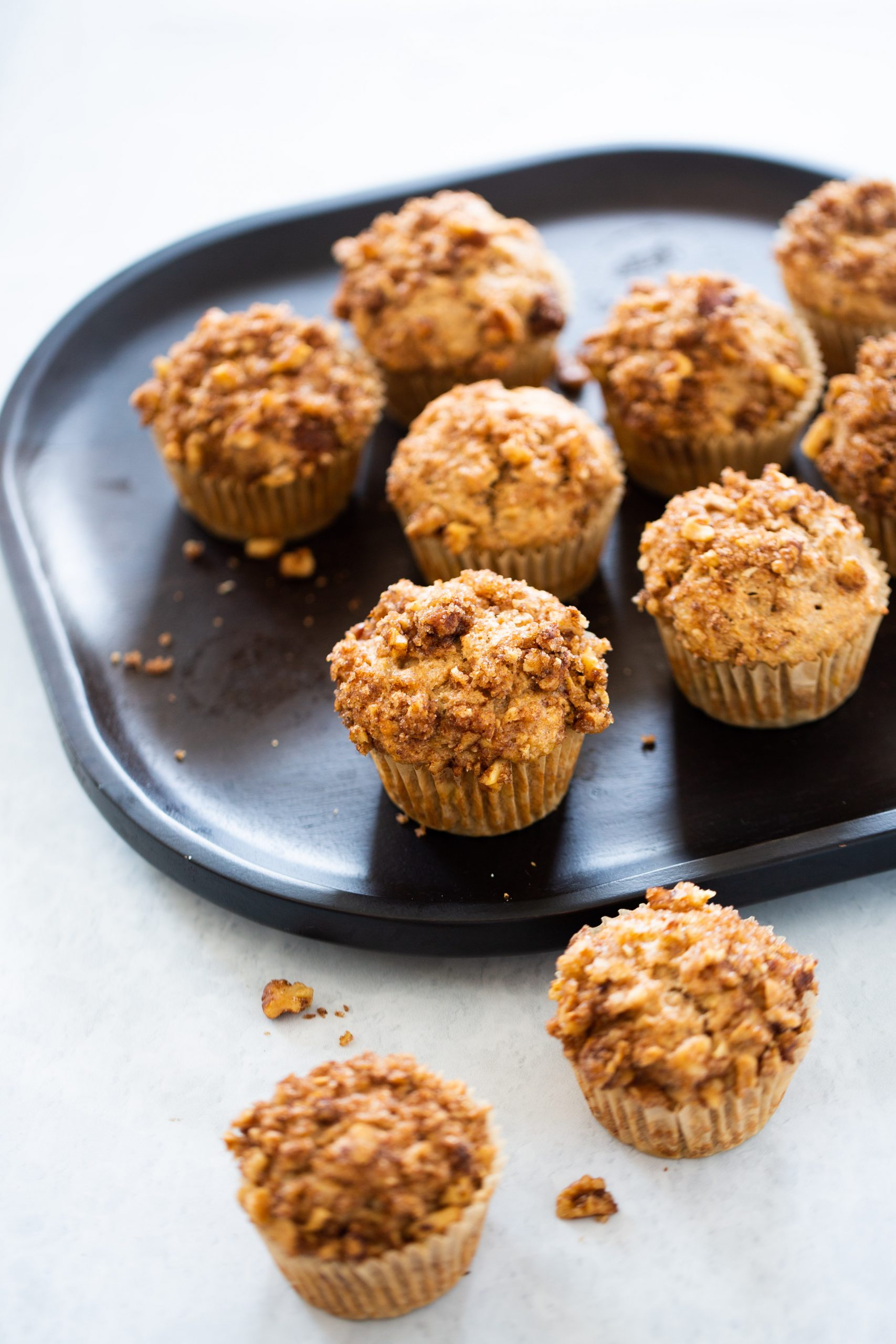 Muffins de plátano con topping de nuez y canela