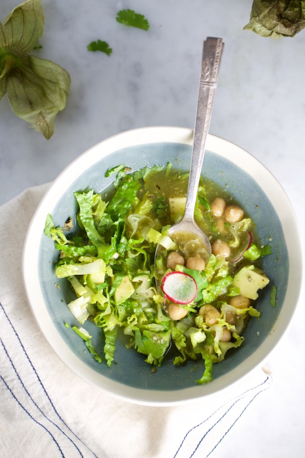 Caldo verde: Sopa mexicana con caldillo verde y con garbanzo