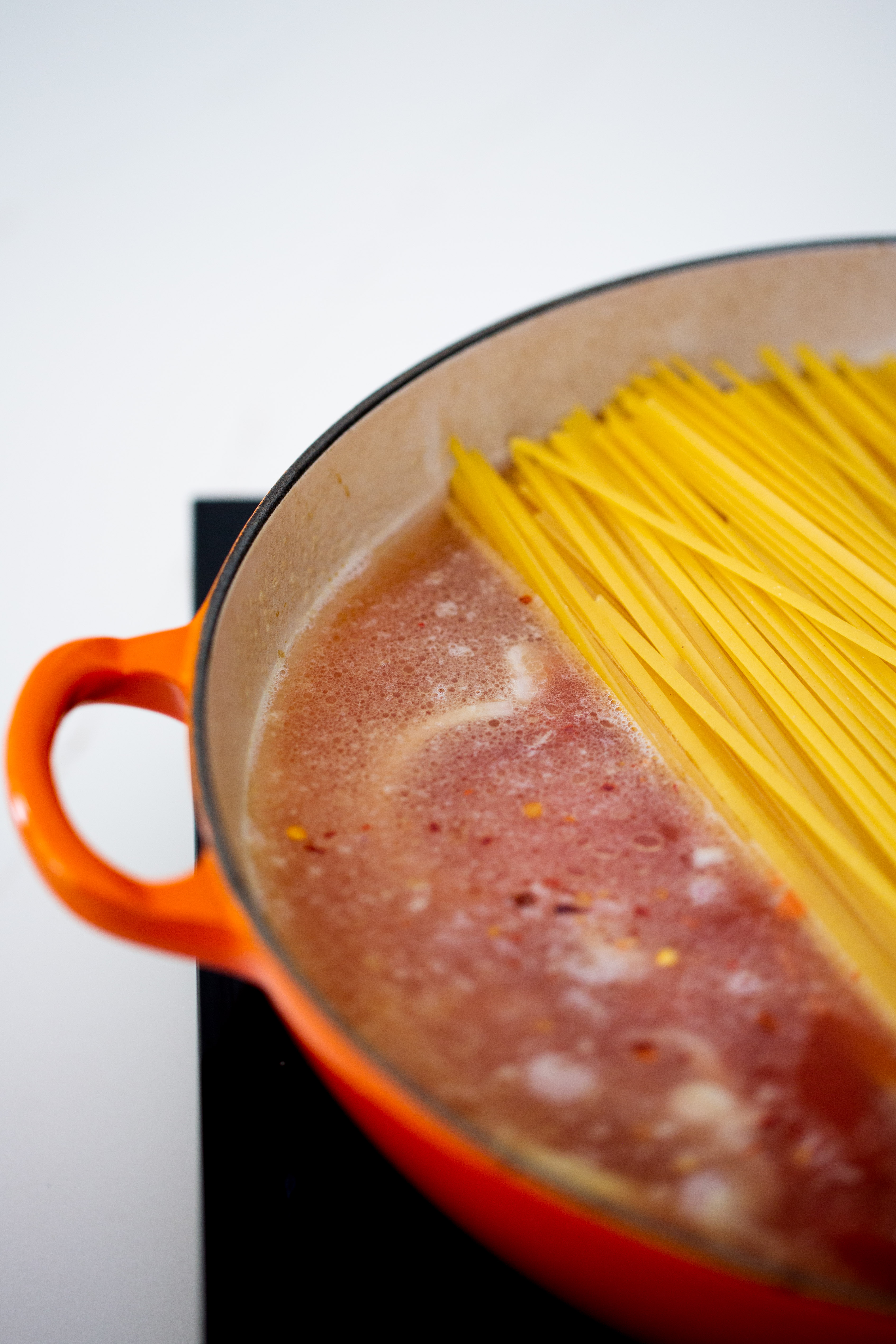 Pasta Con Tomate Y Cebolla En Una Sola Olla