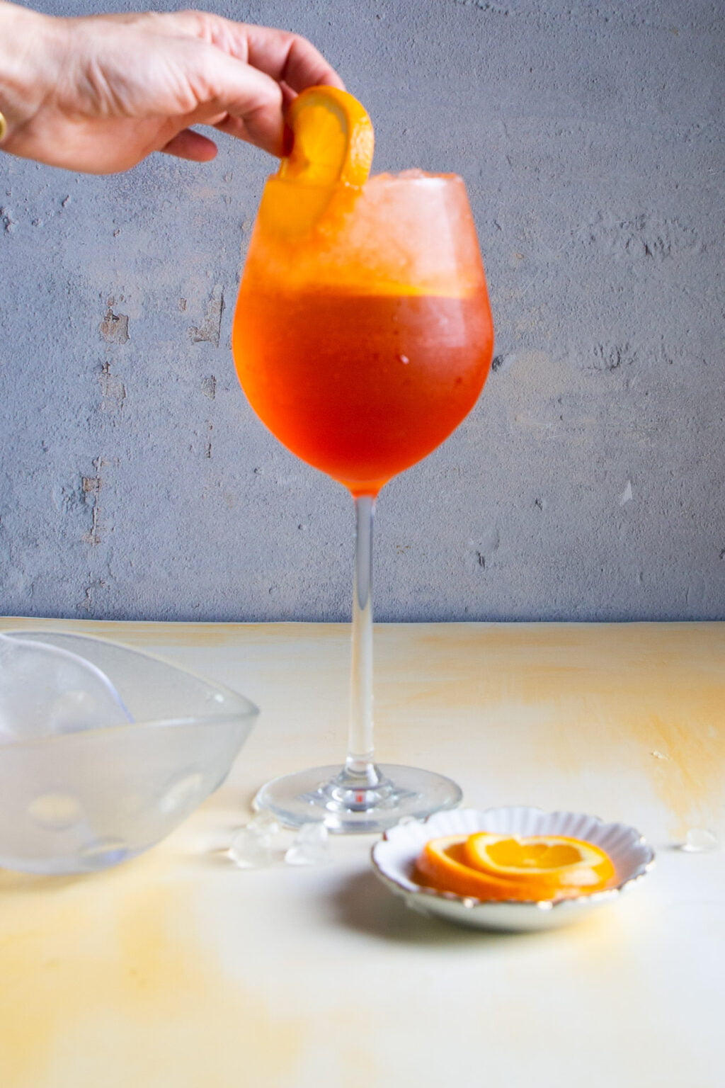 Prepárate Un Aperol Spritz Refrescante Y Fácil De Preparar Para El Verano