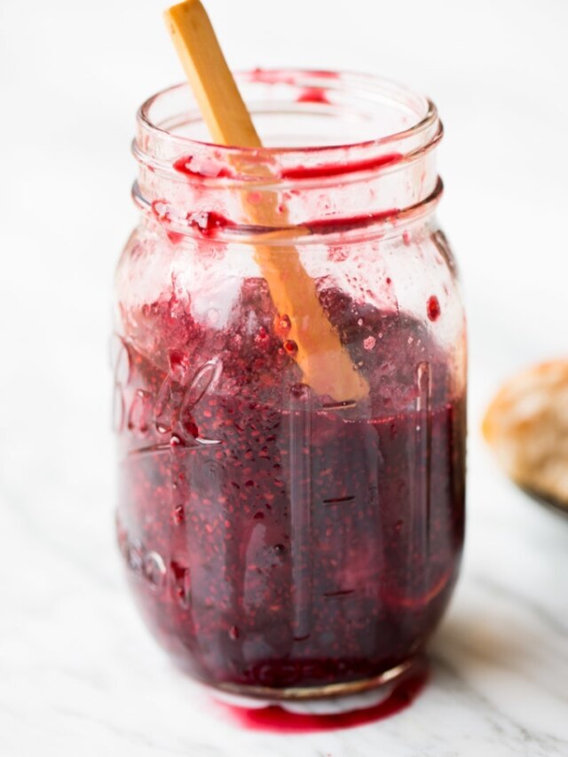 MERMELADA DE CHIA, FRESAS Y MORAS