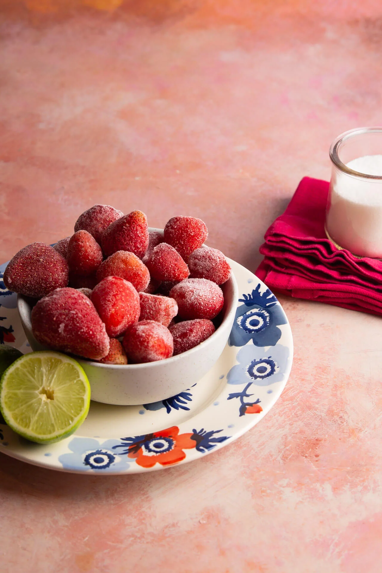 Fresas congeladas en un tazon