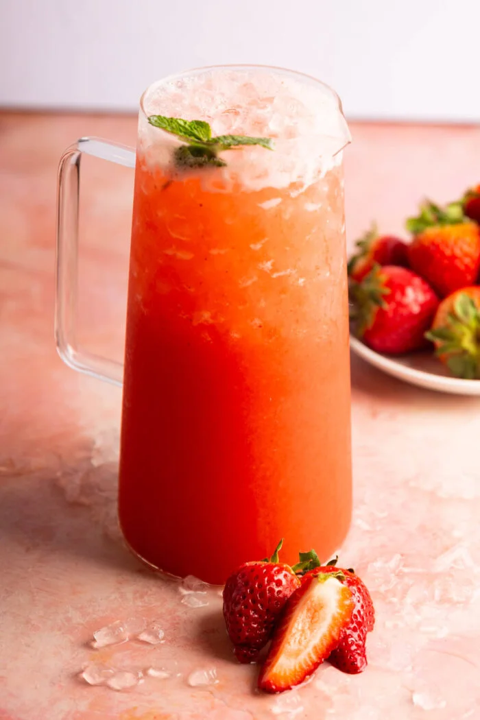 Disfruta del Refrescante y Delicioso Agua Fresca de Fresa Mexicana