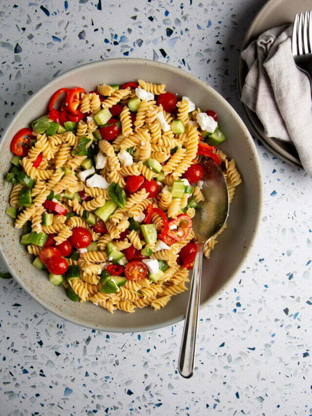 ENSALADA DE PASTA CON ADEREZO DE LIMÓN AMARILLO